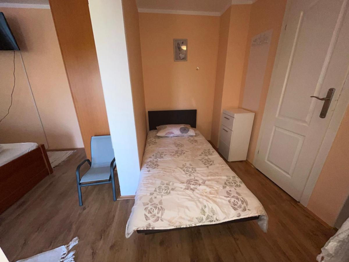 Apartman Simona Vrdnik Exterior foto