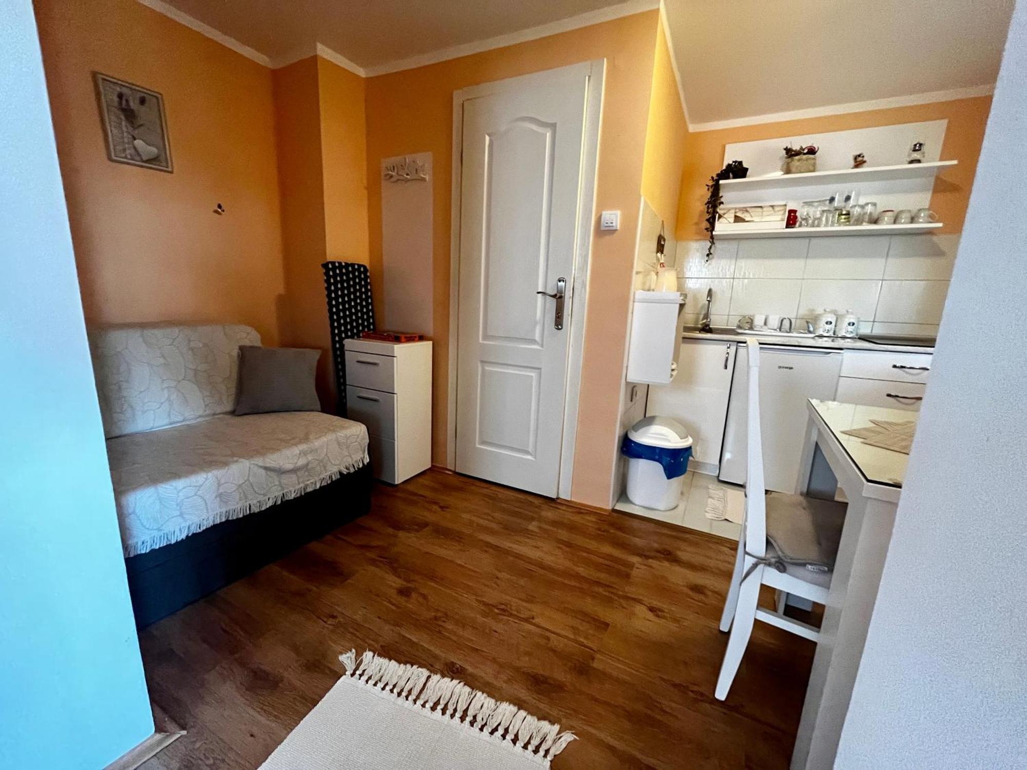 Apartman Simona Vrdnik Exterior foto