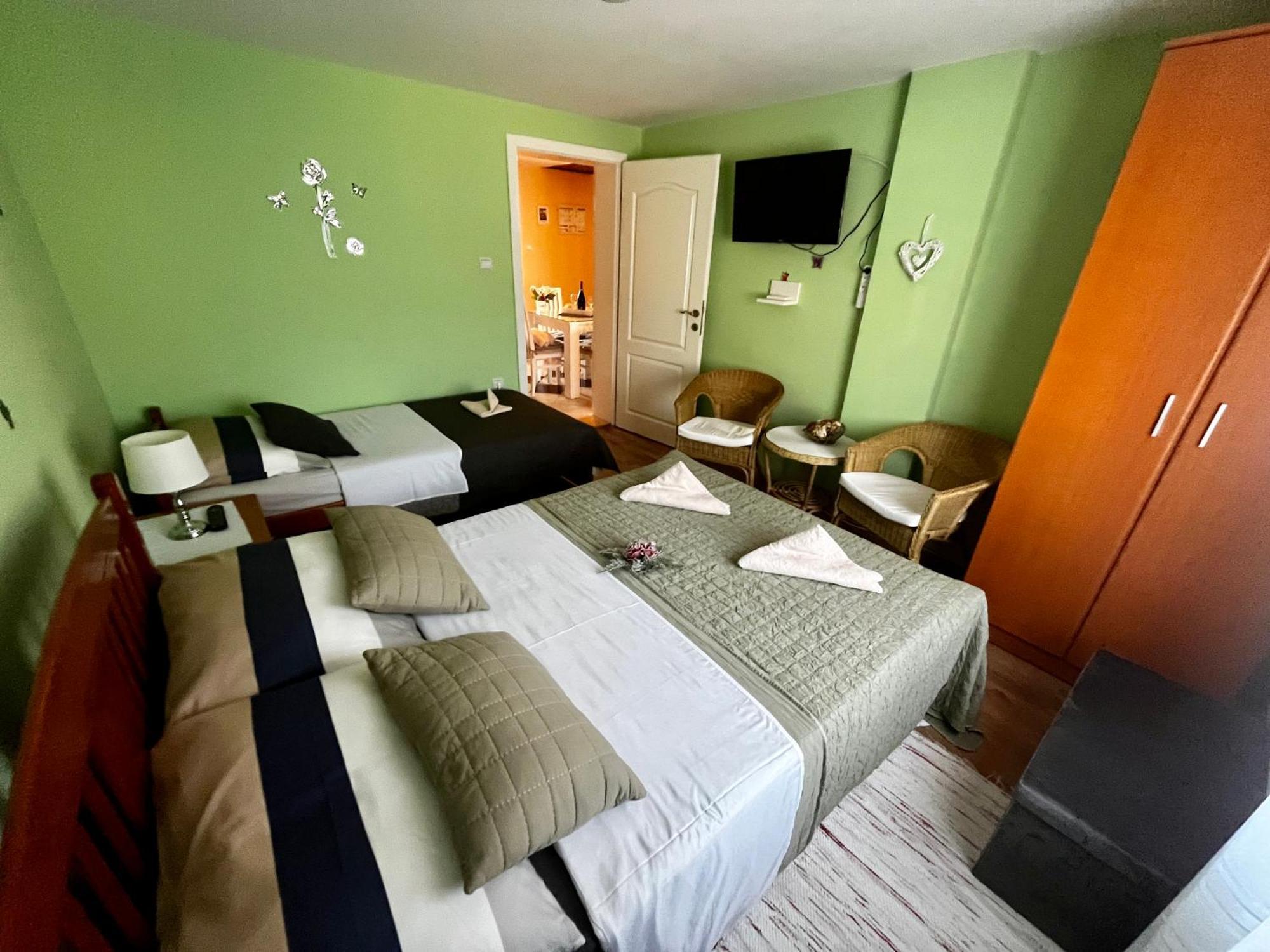 Apartman Simona Vrdnik Exterior foto
