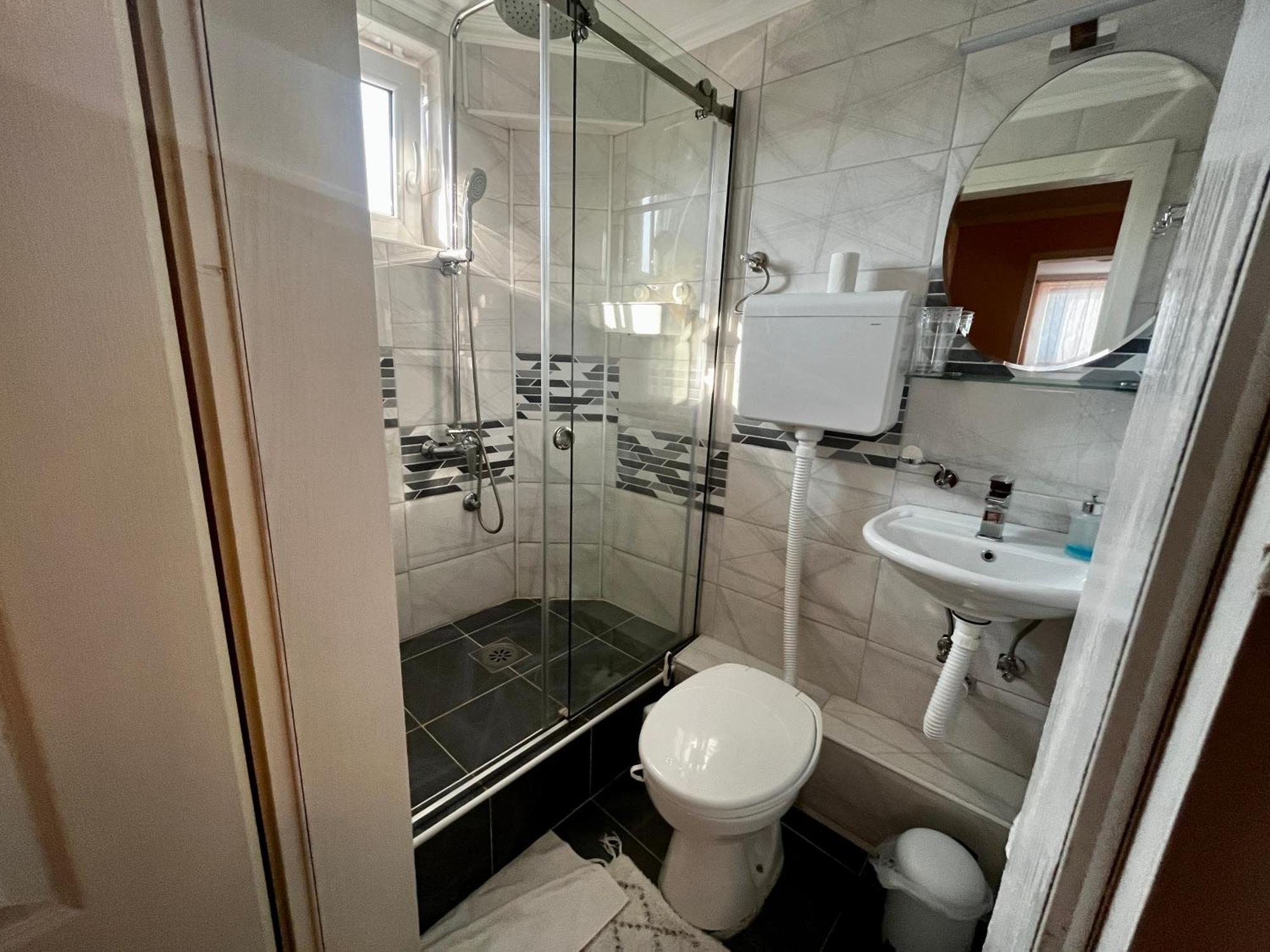 Apartman Simona Vrdnik Exterior foto